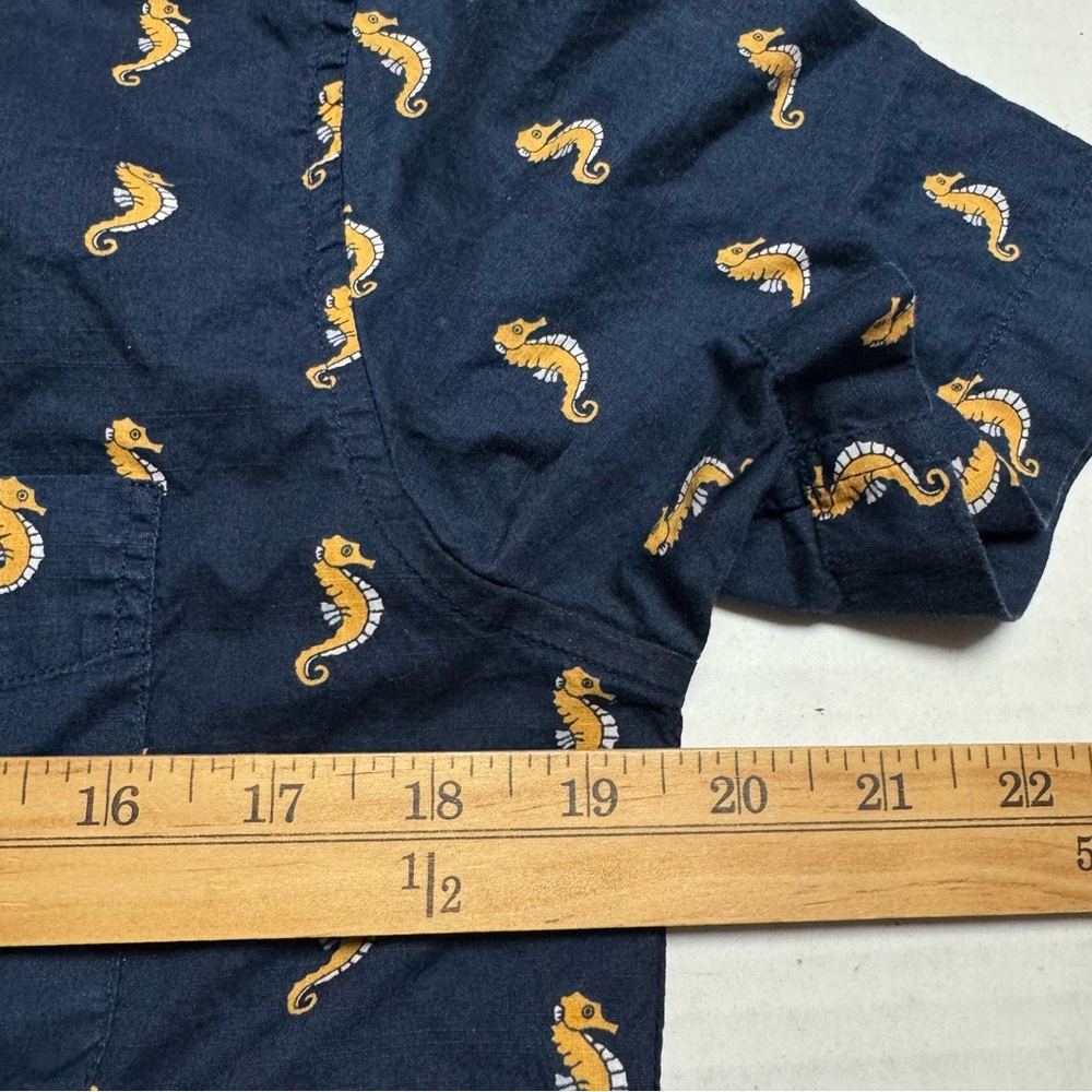 J. Crew Men's Seahorses All-Over Print Short Sleeve Button Up Shirt Size: Small - Picture 5 of 10